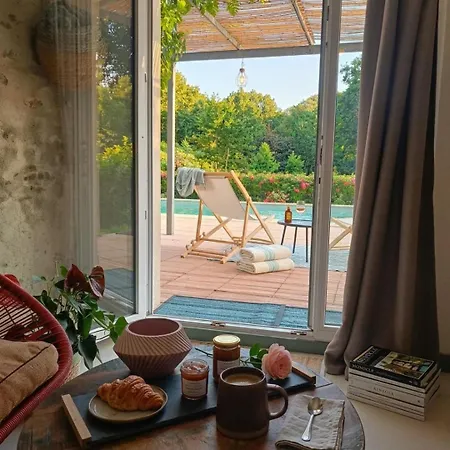 Privee Avec Salon Et Coin Cuisine Exterieur 3*