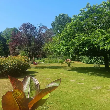 Privee Avec Salon Et Coin Cuisine Exterieur Sainte-Flaive-des-Loups